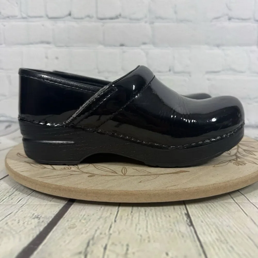 Dansko Professional Clogs Women 36 US 5.5-6 Black Patent Leather Nursing Shoes